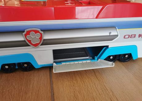 Kamion paw patrol s autami a postavičkami,