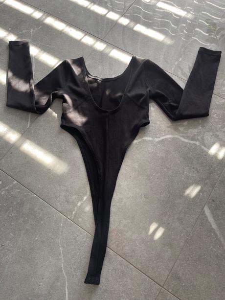 Čierne body, bershka,s