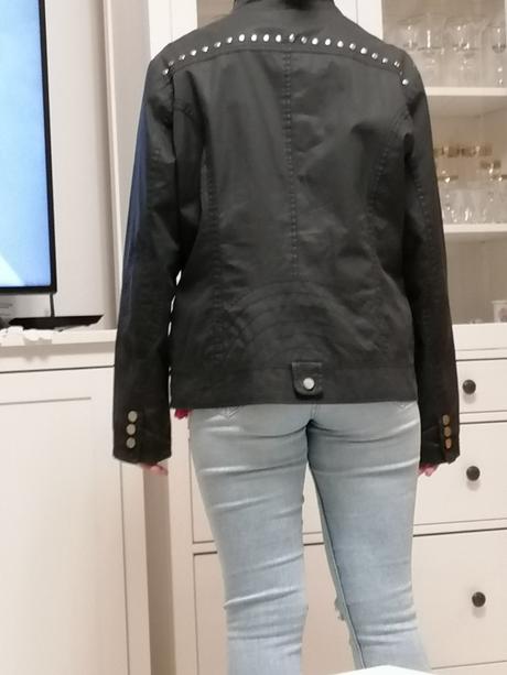 Dámska bunda, 42