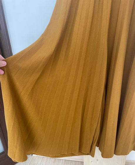 Horcicove upletove plisovane nohavice,