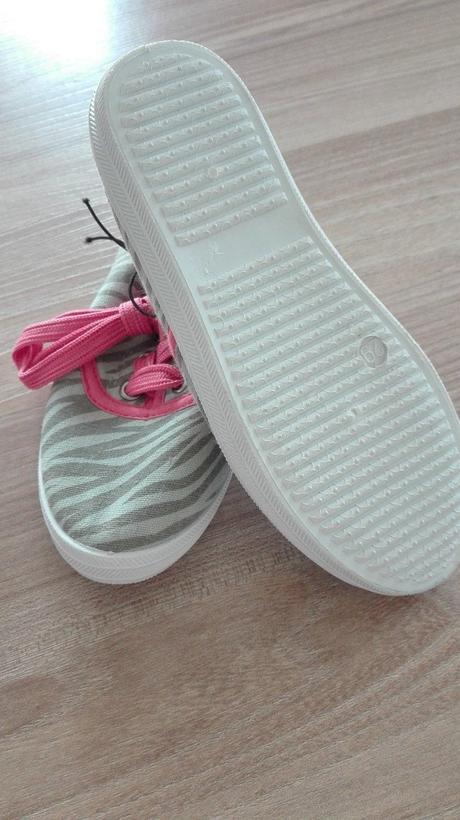 Zebra tenisky, f&f,28