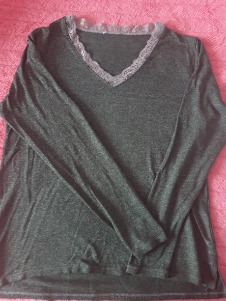 Tričko s v výstrih, xl