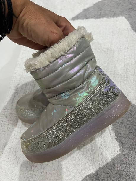 Frozen elza snehule, 27