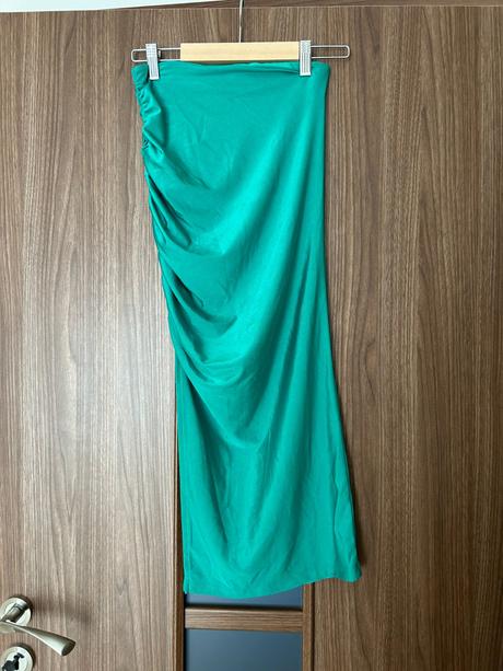 Krásna nazberkaná sukňa, s