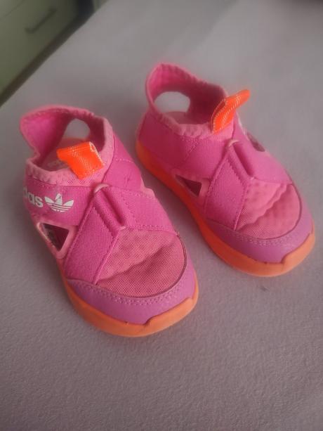 Krásne sandálky, adidas,21