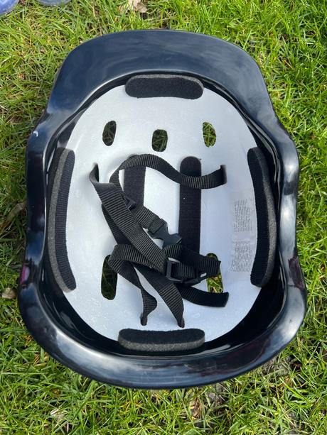 Set korčule na kolieska a prilba v batohu, 28