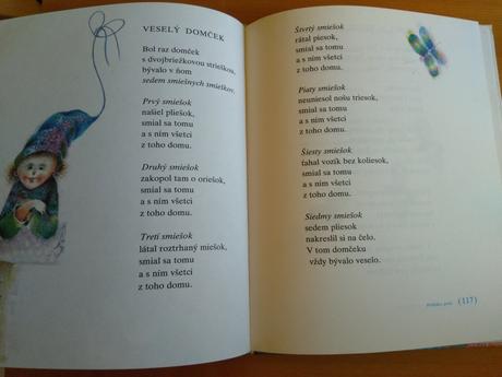 Knižka polička a jej políčka s notami piesní,