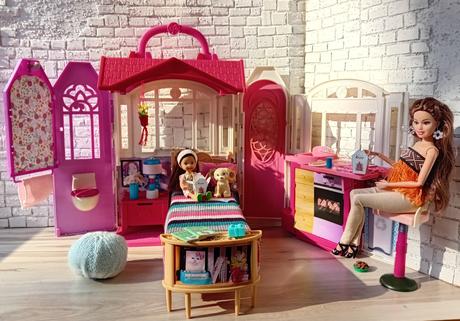 Barbie dom s bábikami a so psom, 