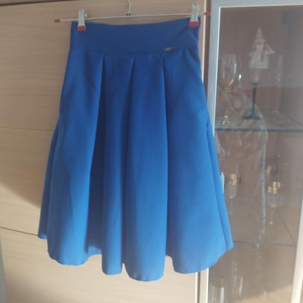 Spoločenská sukňa s vreckami, s