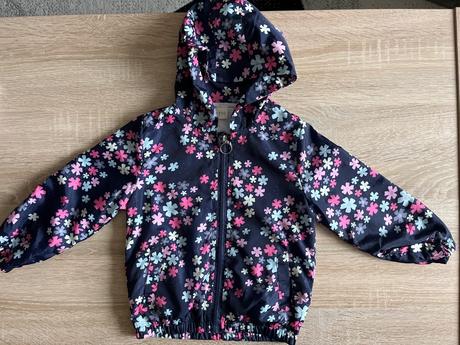 Tenká vetrovka, 104