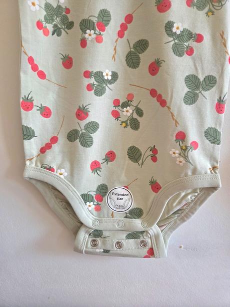 Lindex 86 a 80 jahody body zelene a kremove, lindex,86