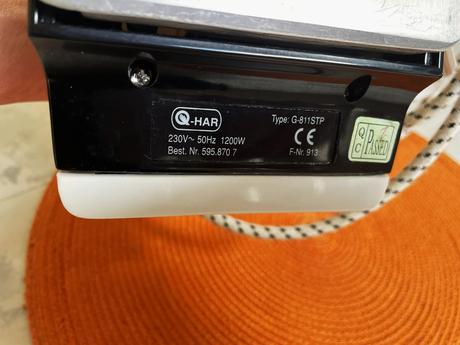 Mini cestovná naparovacia žehlička, 