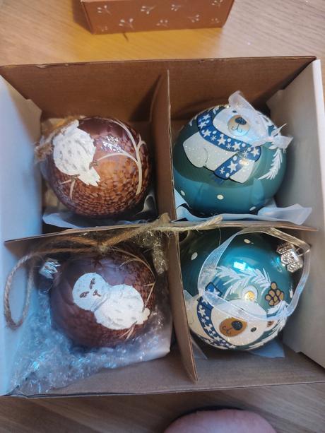 Ručné maľované sklenené gule,