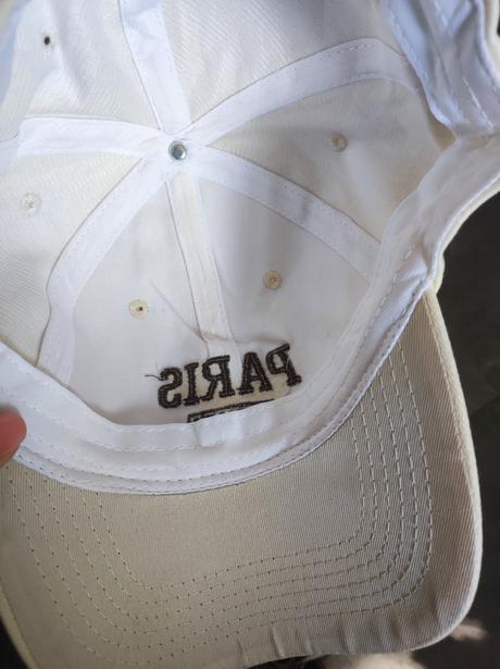 Šiltovka paris uni,