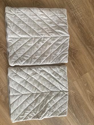 Dve obliečky na vankus,