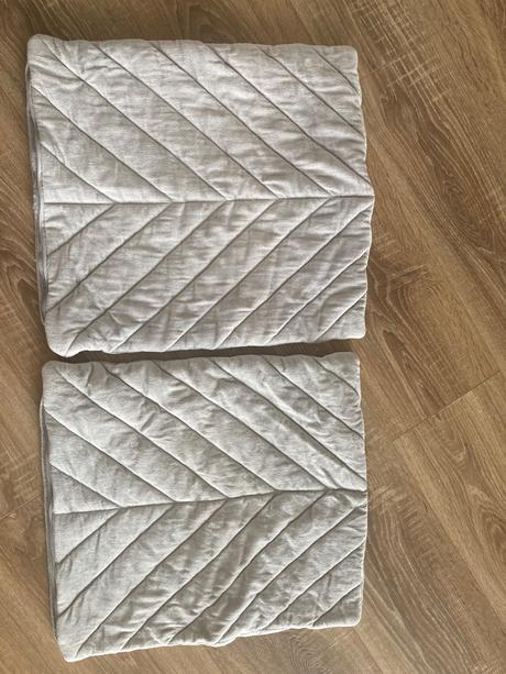 Dve obliečky na vankus, 