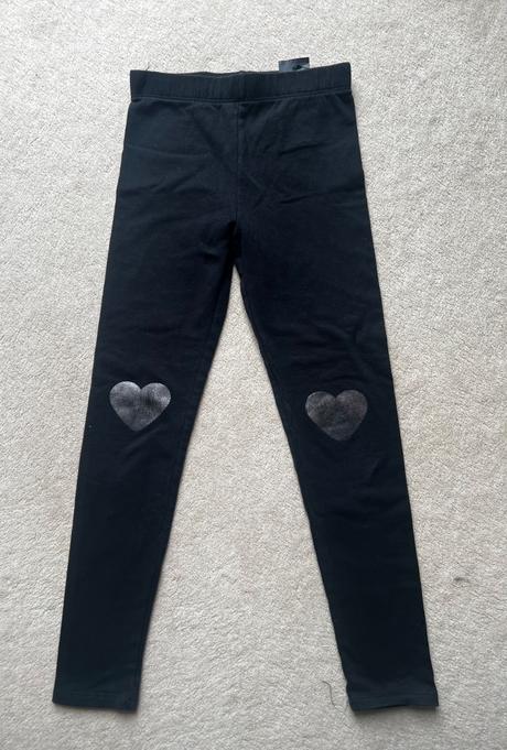 Zateplené čierne legíny so srdiečkami na kolenách, h&m,128