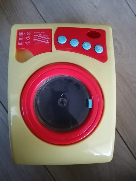 Žehlička, práčka, žehliaca doska, 