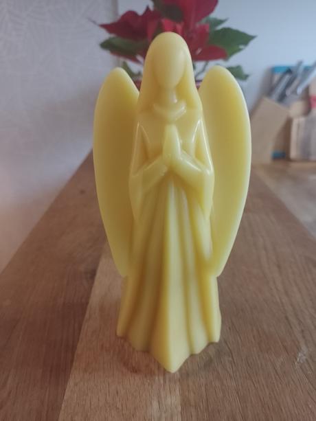 Anjel zo včelieho vosku, 