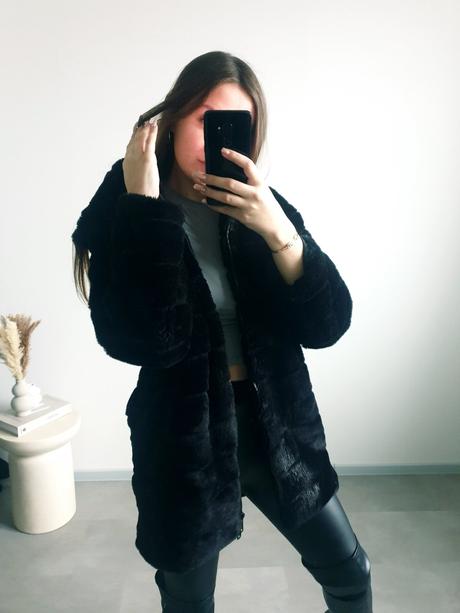 Čierny kožúšok m, m