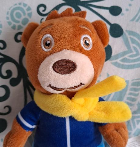 Brumík plyšák,