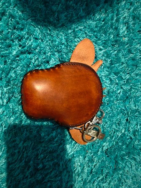 Kožená peňaženka / prívesok kravička- bulgaria,