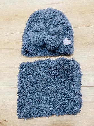 Handmade ciapka plus nakrcnik 2-5 rokov, 104