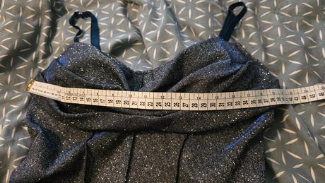 Spoločenské šaty, 40