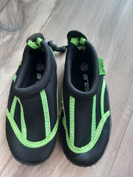 Topánky do vody, 25