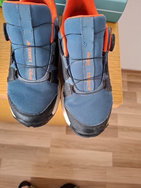 Botasky adas, adidas,38