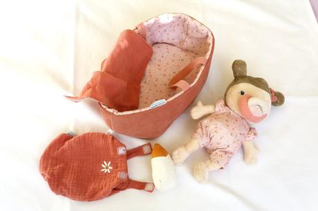 Bábika little dutch rosa,