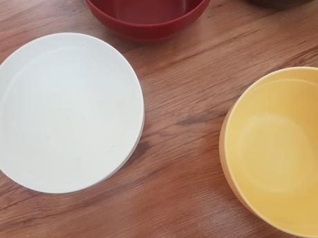 Väčšia plastové misky/miska,