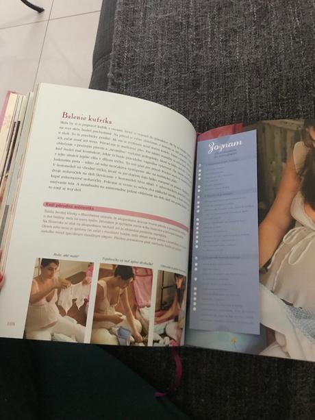 Kniha pre buduce mamicky,