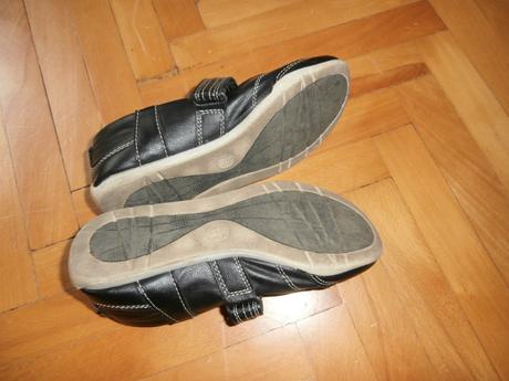 Dievčenské topánky, 33