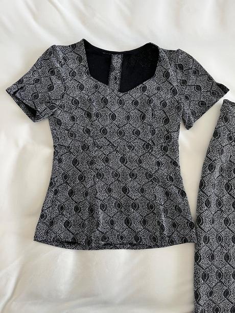 Slávnostný čierno-biely vzorovaný set (top + sukňa, m