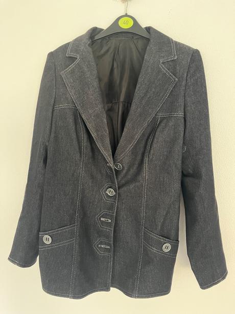 Rifľový kostým, 38