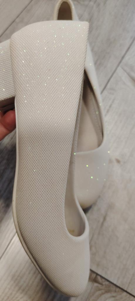 Trblietavé topánky, 38