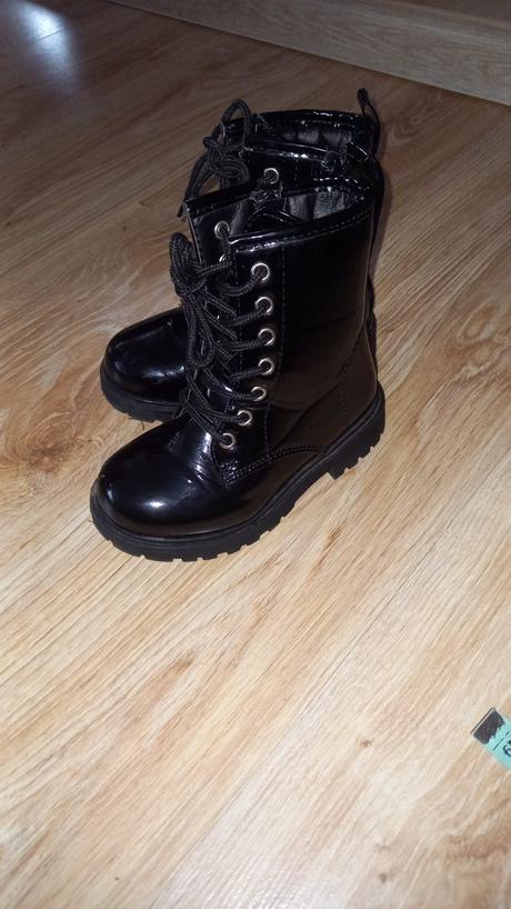 Čierne lakované topanky 25, 25