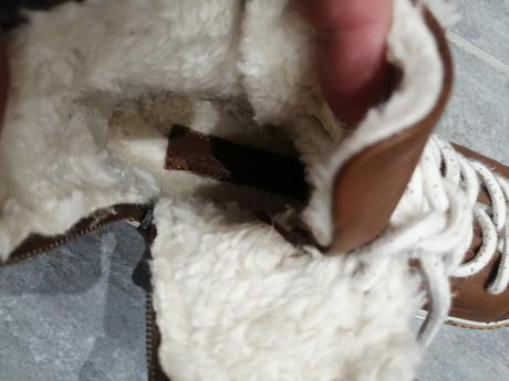 Kožené tenisky zara s kožuš. v34-35,vd 22,7 cm max, zara,34