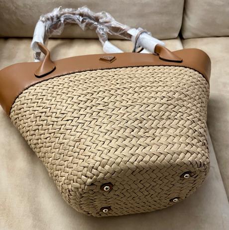 Nová kabelka guess s visačkou a dustbagom, guess