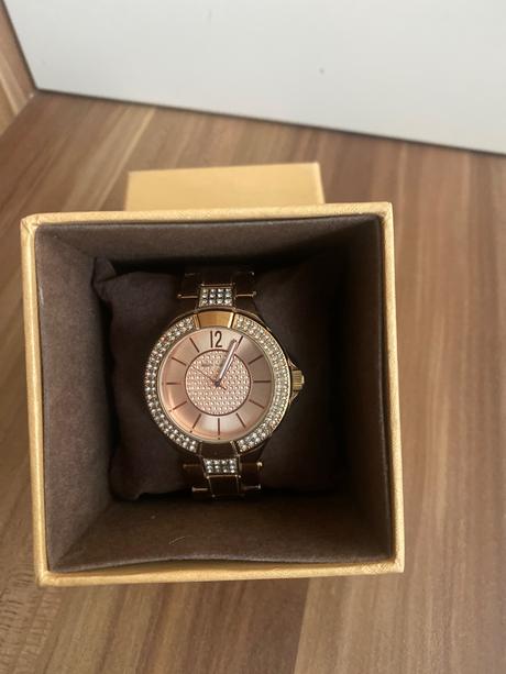 Hodinky mark maddox, 