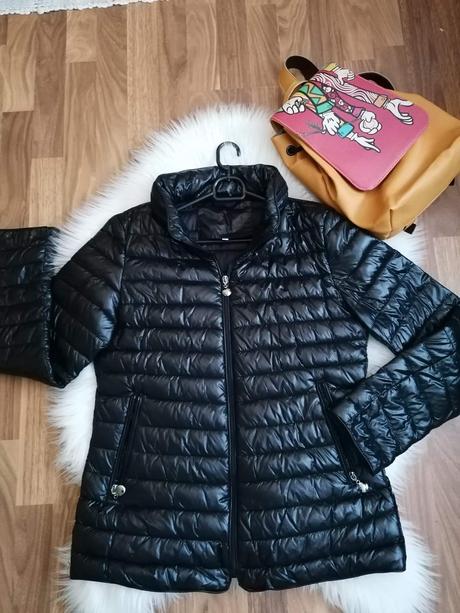 Krásna čierna prechodná bunda výroba taliansko, xl