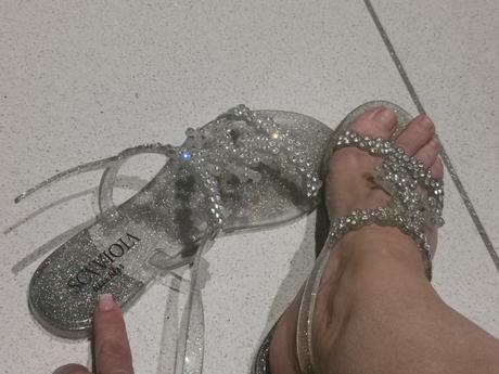 Sandalky scaviola, 38