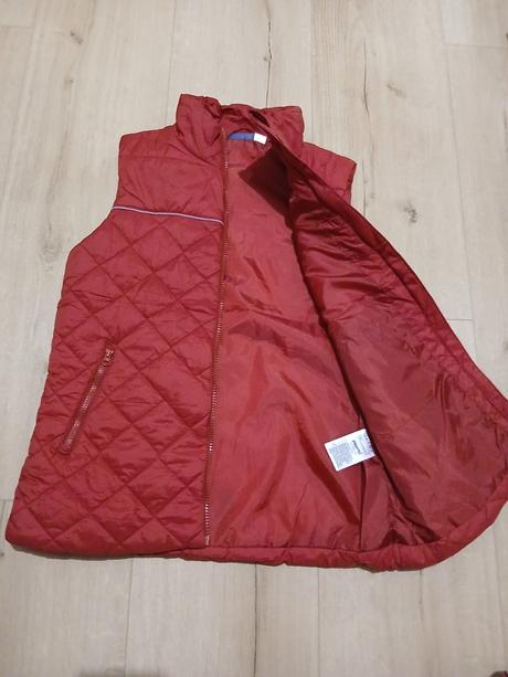 Červená vesta, pepperts,164