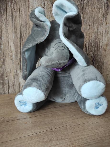 Spievajúci hrací sloník,