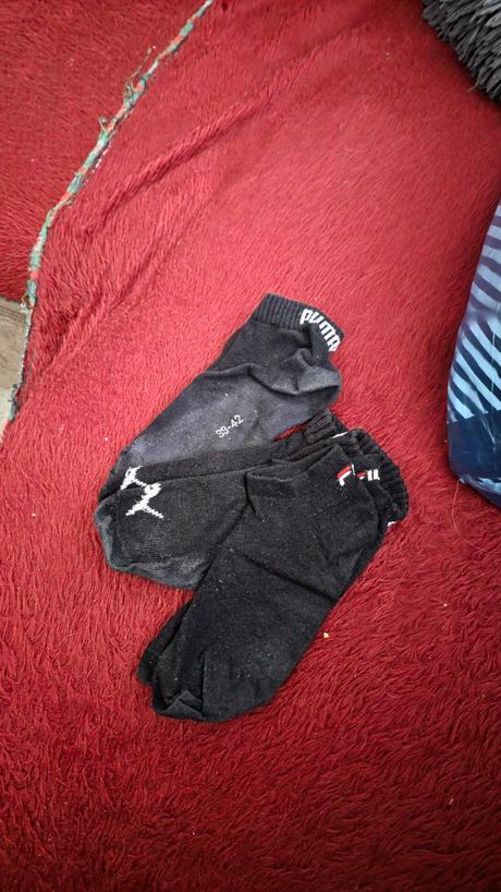 Ponozky 50ks rozne č.39/42 ,2 ciapky ,5 gatiek, 39