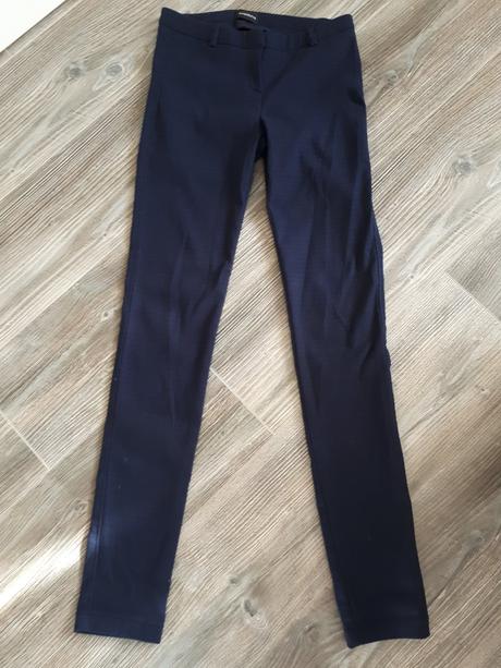 Krásne a pohodlné elastické nohavice, s