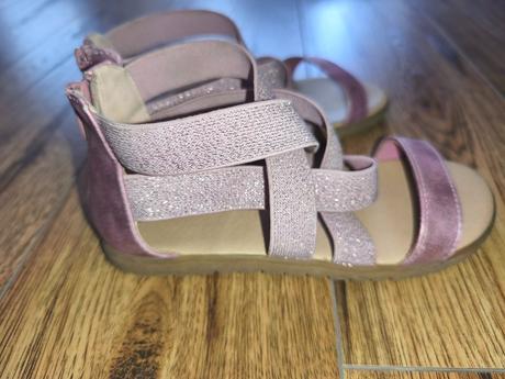 Sandálky, graceland,32