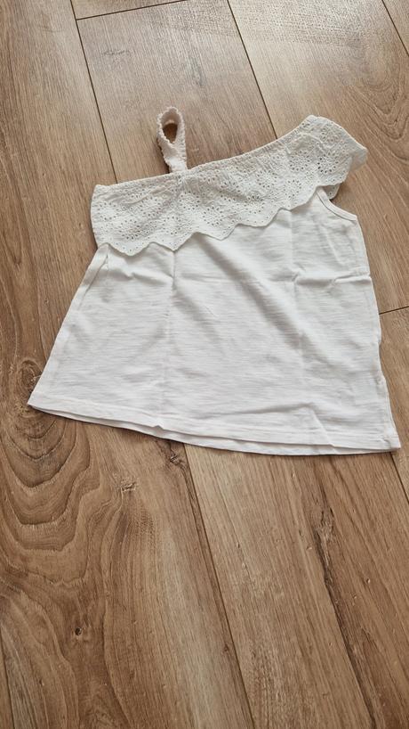 Tričko na ramienka, c&a,110