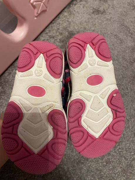 Nenosené papučky, bubble gummers,20